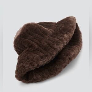 Mango FAUX-FUR BUCKET HAT